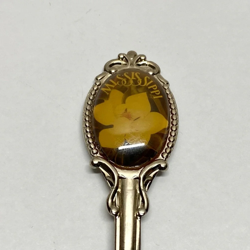 Vintage Mississippi Travel Souvenir Magnolia Silvertone Collectible Spoon 4.5